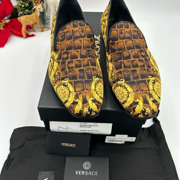 Men’s Versace Barraco print silk loafers size 42 made in Italy